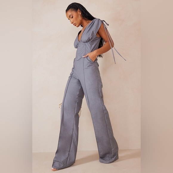 Nwt Pretty Little Thing Gray Corset Wide Leg Jumpsuit Size 2 - Picture 1 of 7